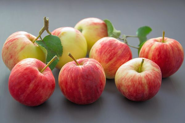 Las manzanas son alimento saludable para el higado